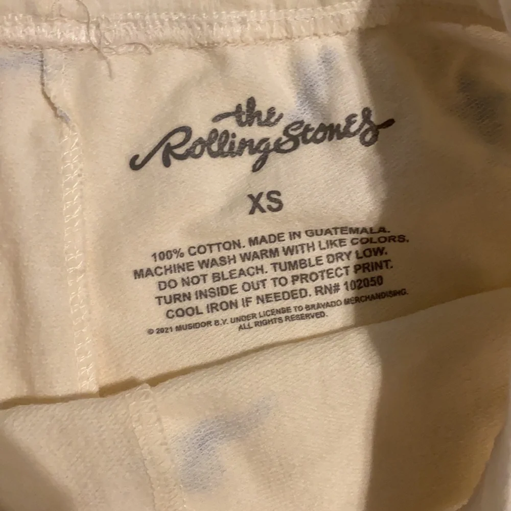 Rolling Stones comfy shorts - Picture 2 of 3